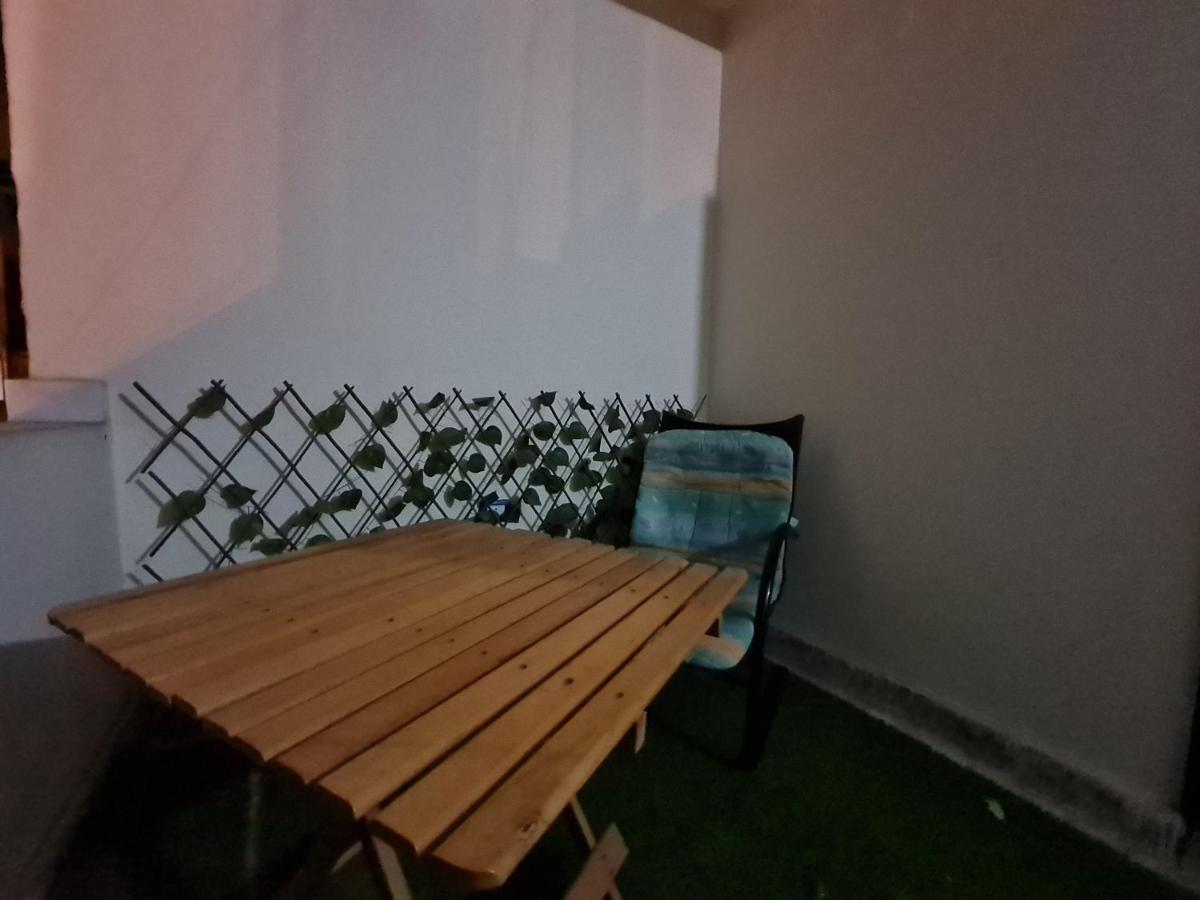 Sunny Modern Apartment With Good Internet, Near From City Center Of Alexandria Eksteriør billede